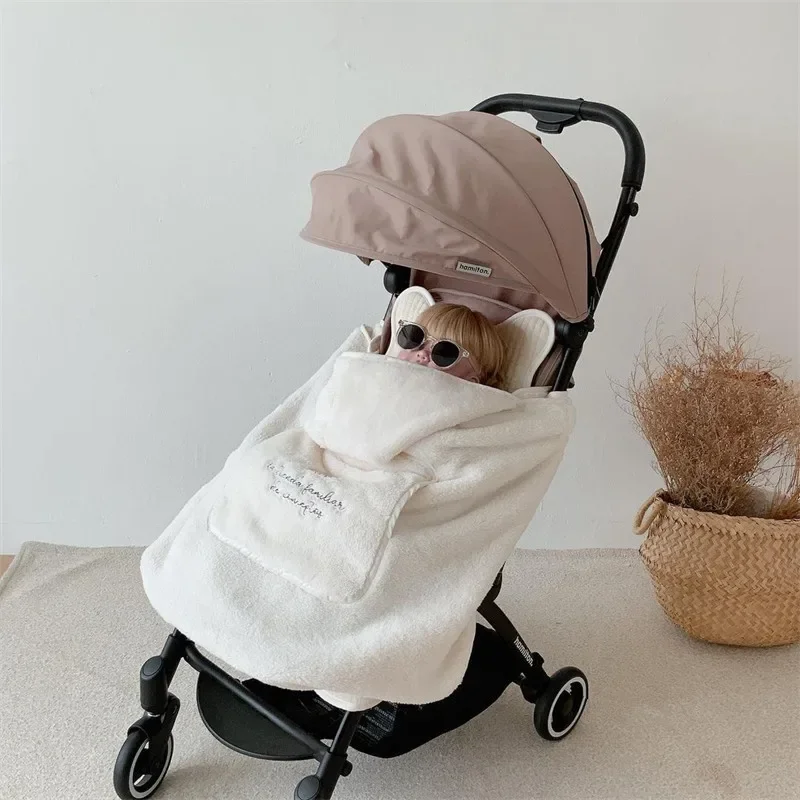 Funda bordada para cochecito bebé con manta polar invernal
