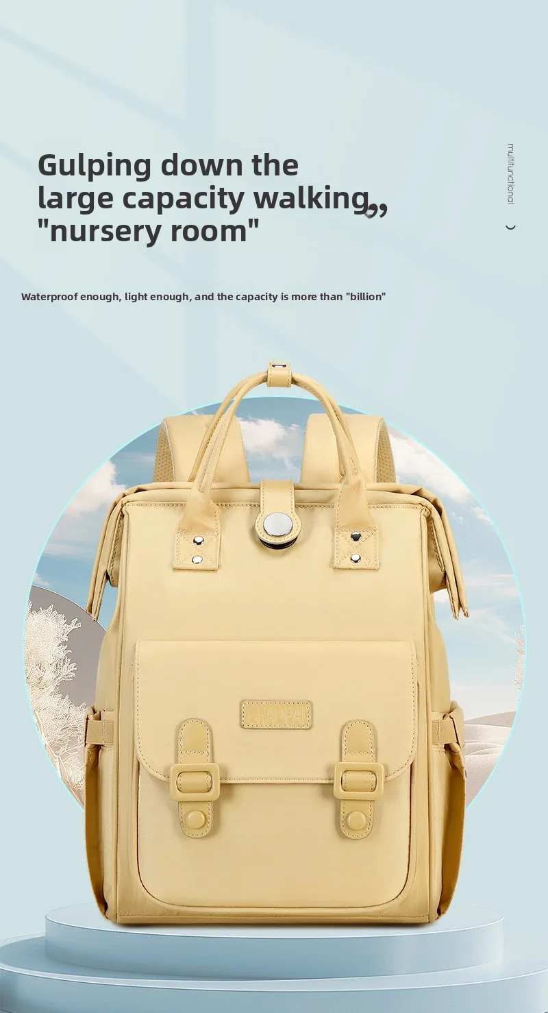 Vista frontal del bolso maternal impermeable