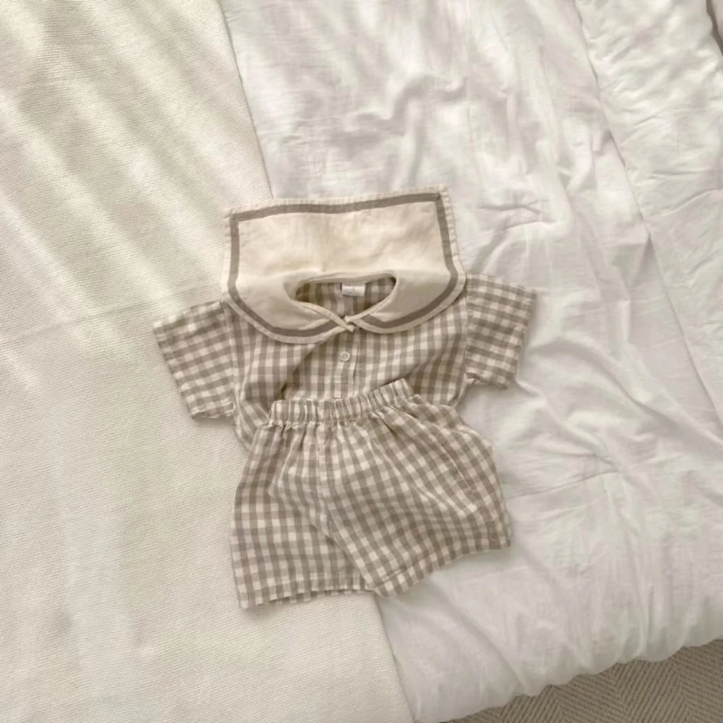Conjunto de verano bebé marino a cuadros con camiseta y pantalón corto - imagen 4