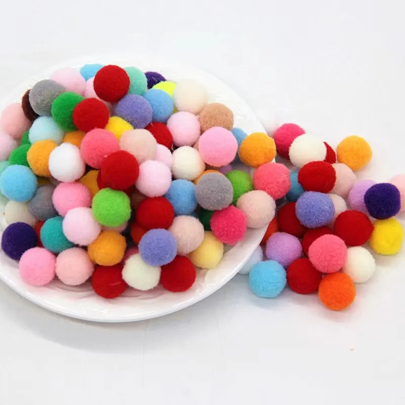Bola de pompón suave y colorida para manualidades o decoración - imagen 3