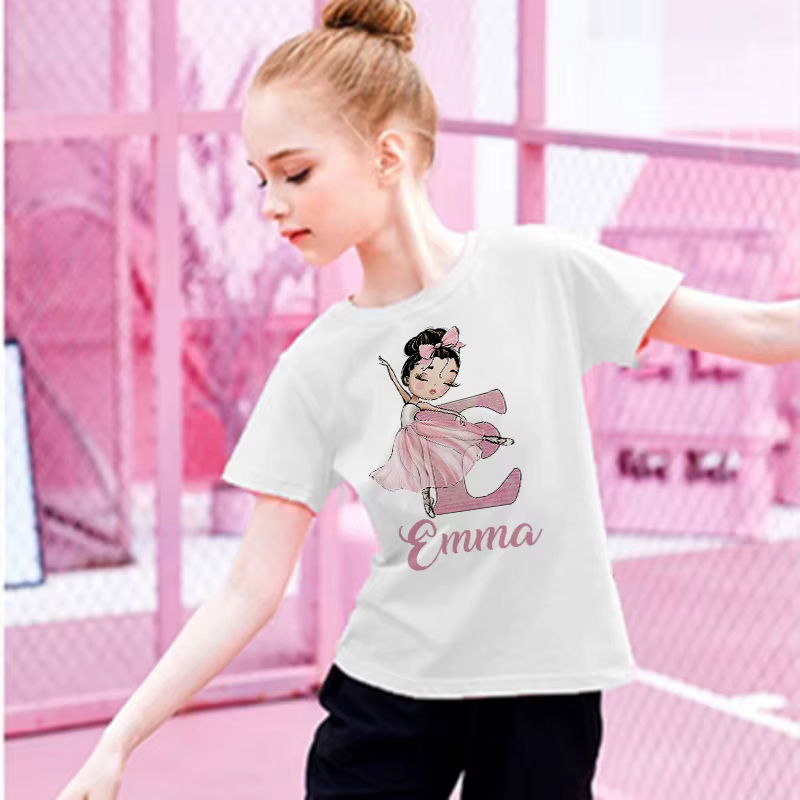 Camiseta personalizada bailarina para niña – Estampado ballet con nombre - imagen 2