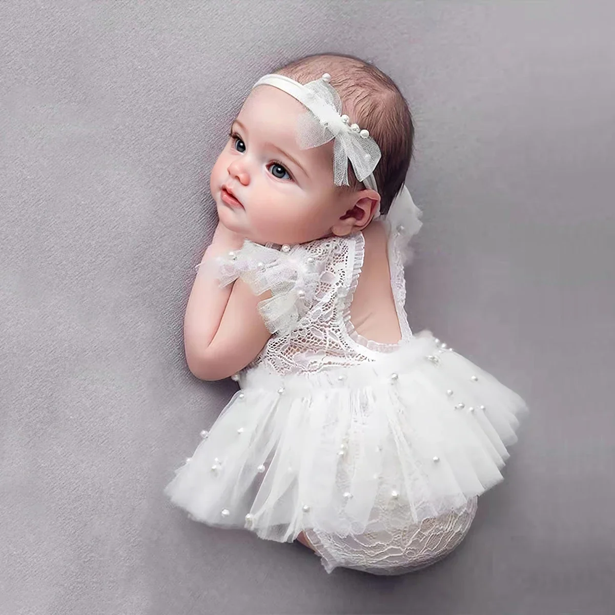 Conjunto de pelele de encaje blanco con falda tutú y diadema para bebé
