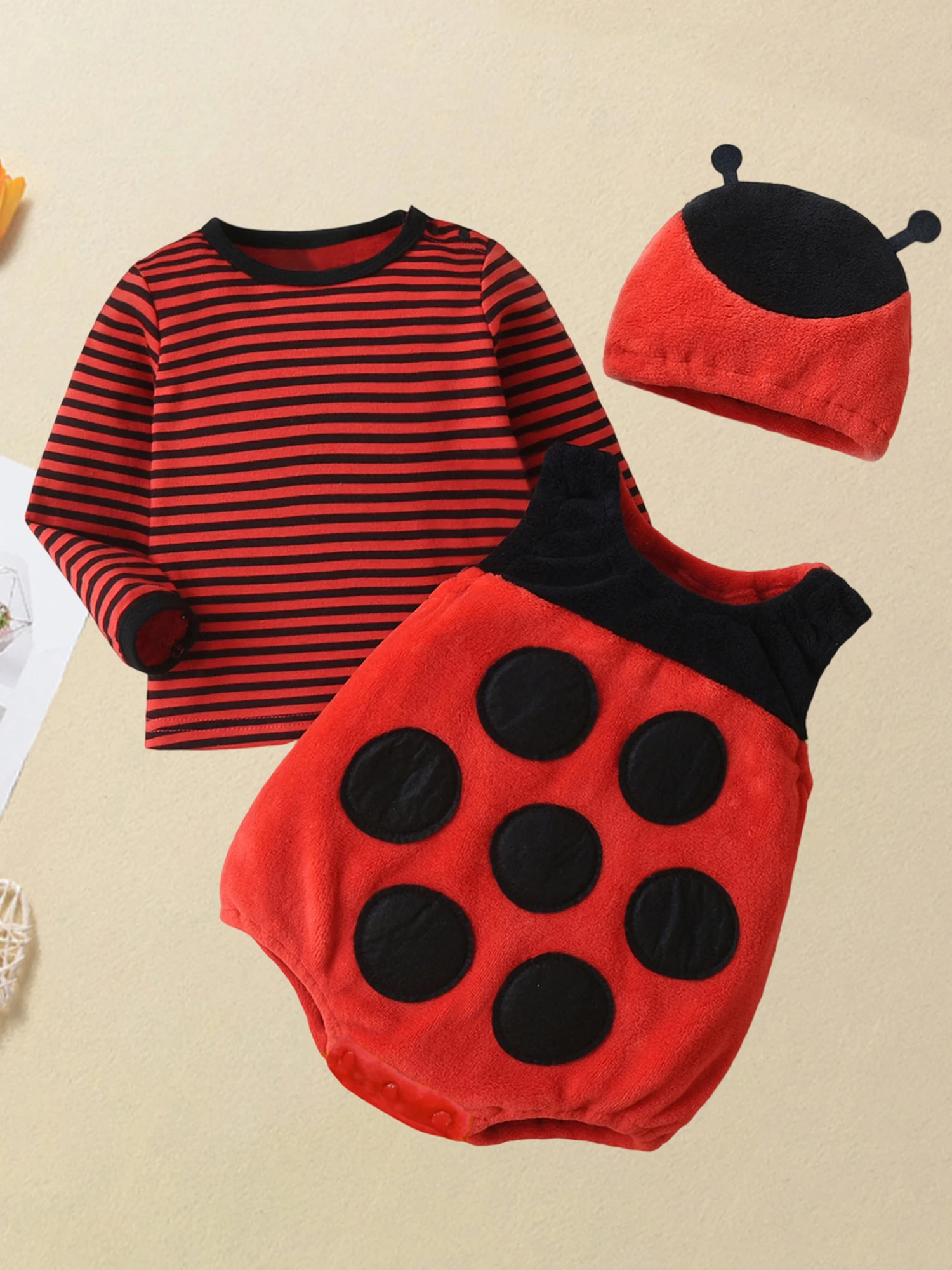 Conjunto infantil tipo mariquita para Halloween