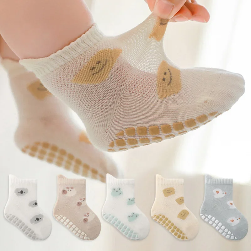 Calcetines antideslizantes con suela de agarre para niños y niñas - imagen 4