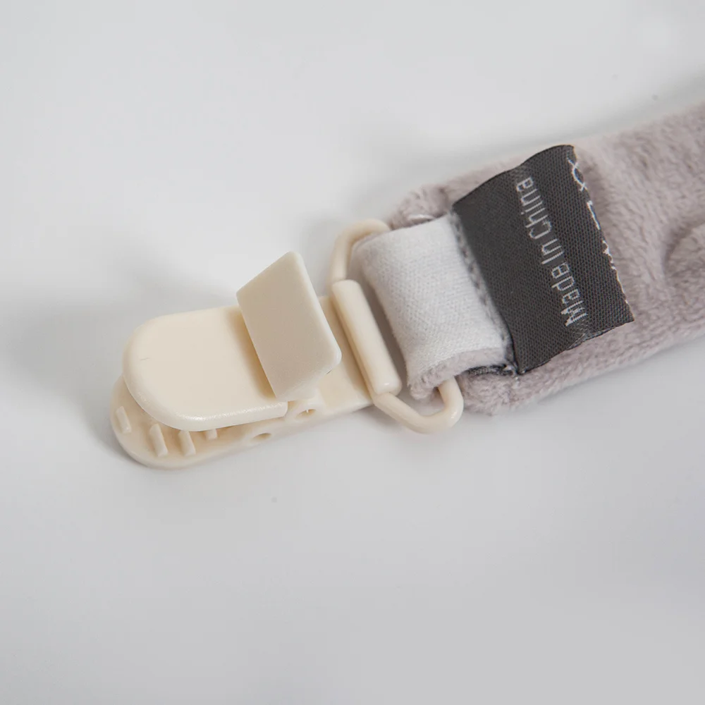Clip almacenado en bolso de pañales