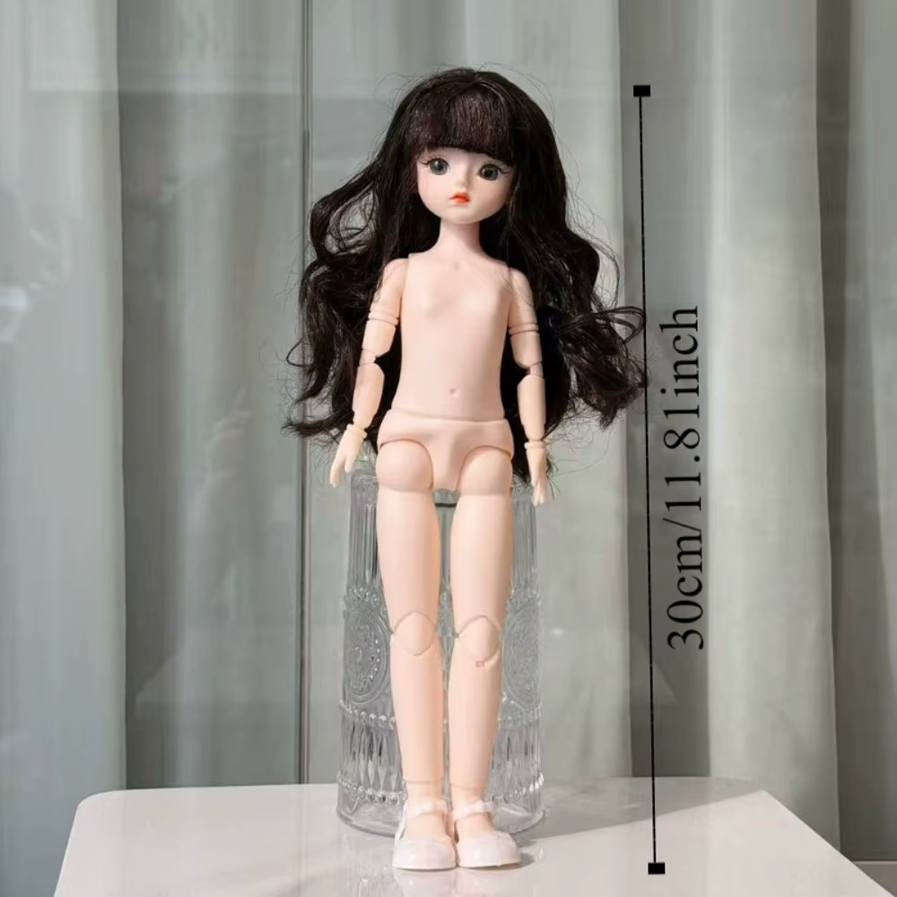 Muñeca de moda con cabello rizado - vista frontal