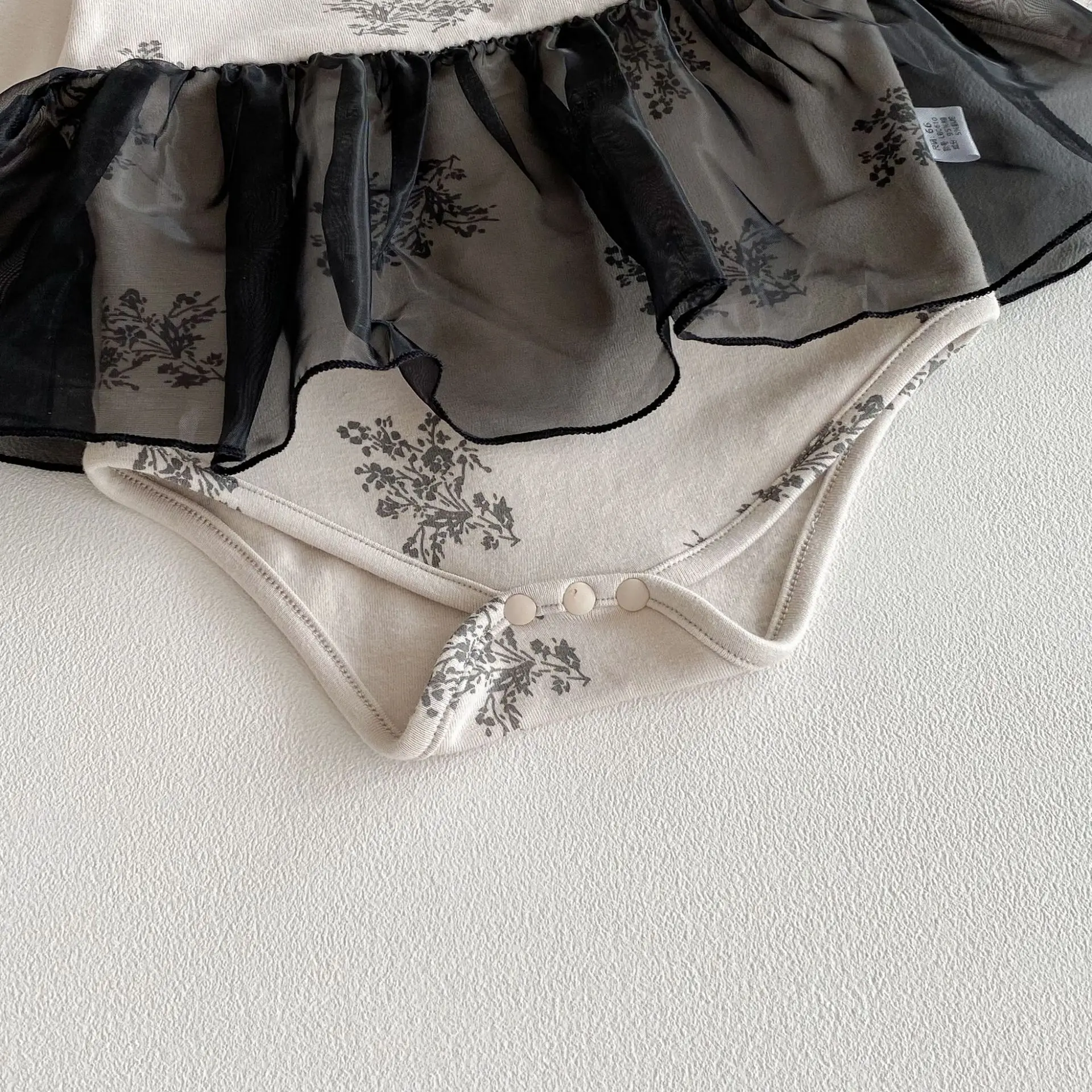 Mono de bebé manga larga floral para niñas pequeñas - imagen 3