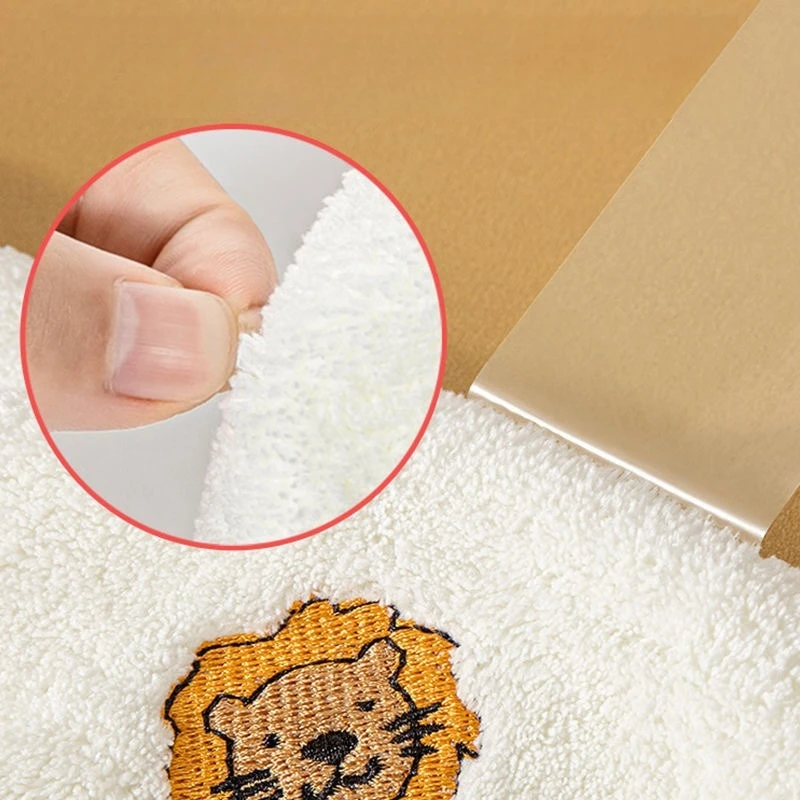 Toalla de bebé felpa coral absorbente bordada para baño diario - imagen 4