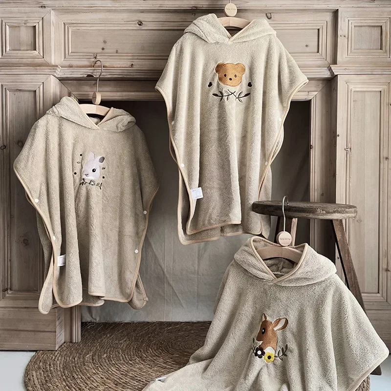 MILANCEL toalla de baño con capucha infantil bordada Coral - imagen 5