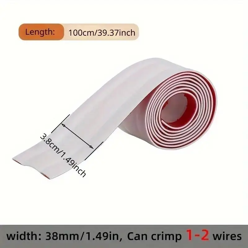 Cubrecables pintable instalado junto a la pared