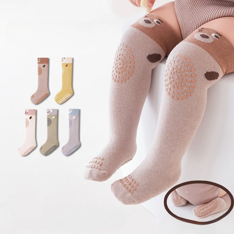Calcetines antideslizantes hasta la rodilla con dibujos animados - imagen 2