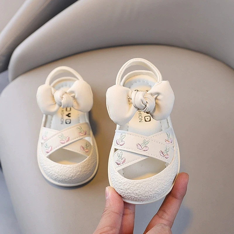 Sandalias de verano para niña con suela flexible y lazo