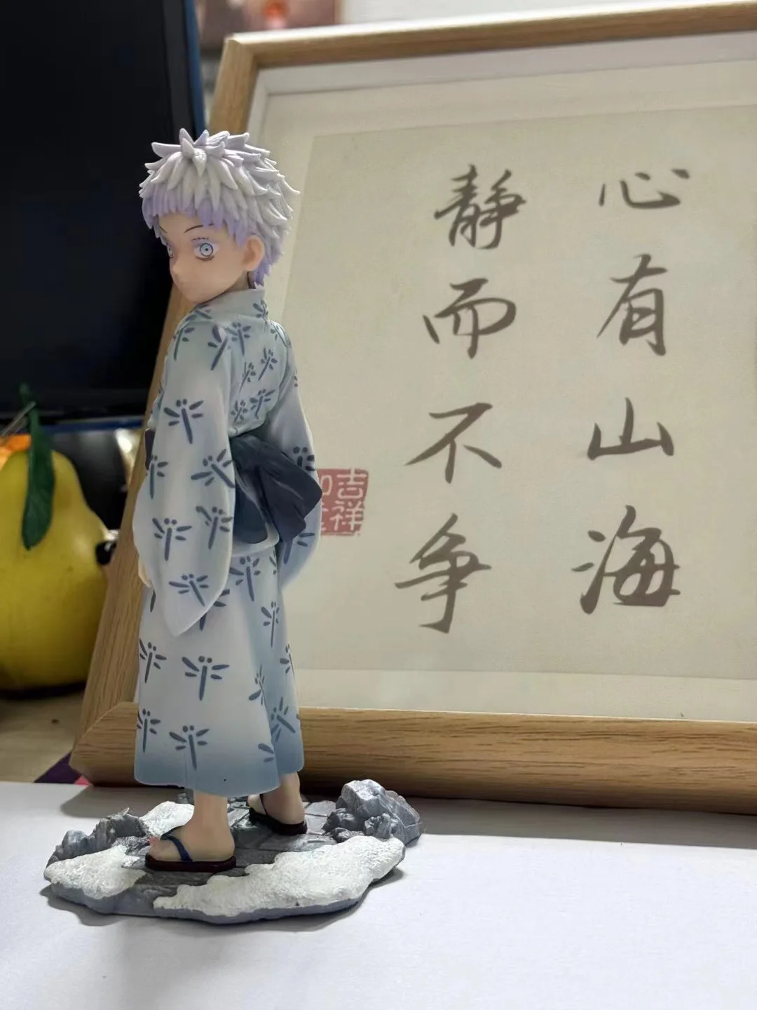 Detalle de la figura y estilo anime