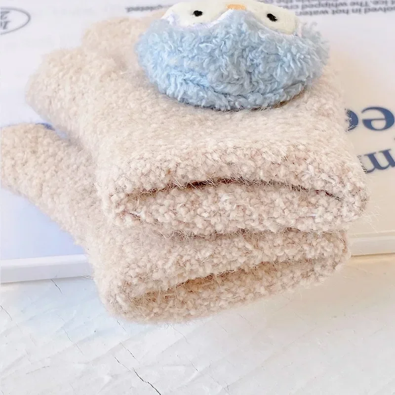 Guantes infantiles con dibujos animados y peluche para niños - imagen 2
