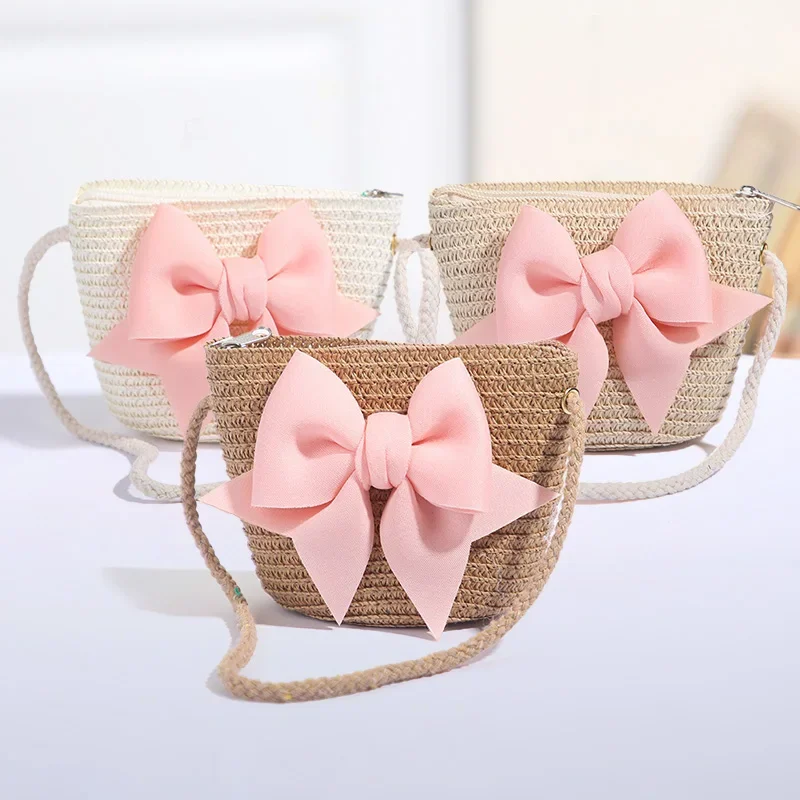 Bolso de paja con lazo para niña – estilo cruzado tejido a mano - imagen 5