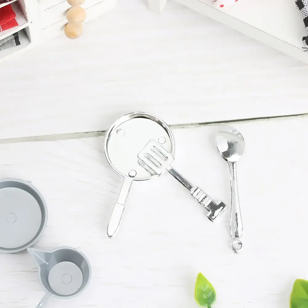Utensilios de cocina en miniatura 1:12 para casa de muñecas - imagen 3