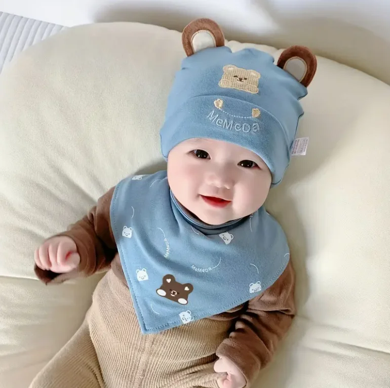 Set gorro bebé y babero triangular suave para recién nacidos - imagen 4