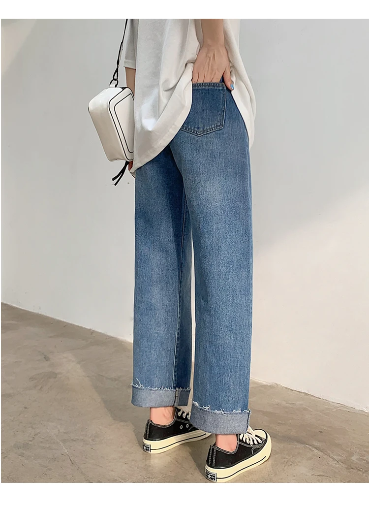 Outfit casual con vaqueros coreanos