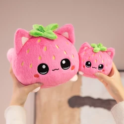 Almohada de peluche gato con fresa suave para habitación infantil
