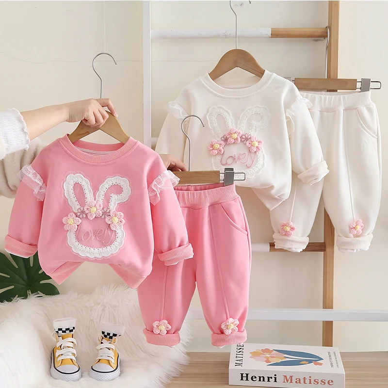 Conjunto en color rosa para niña