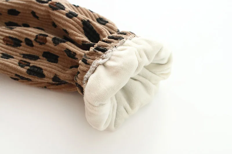 Look completo con chaqueta y pantalones de pana
