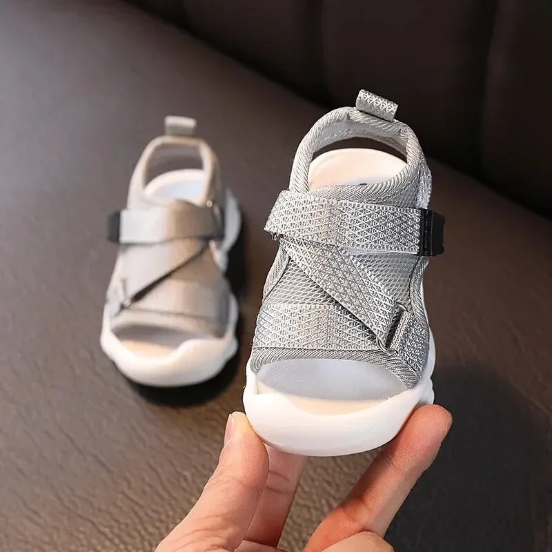 Zapatillas deportivas transpirables de malla para verano infantil - imagen 2