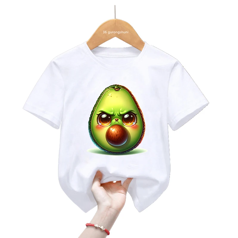 Camiseta en uso, niño/a al aire libre