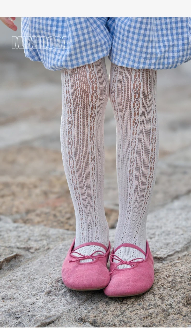 Medias de malla fina en tonos beige y blanco