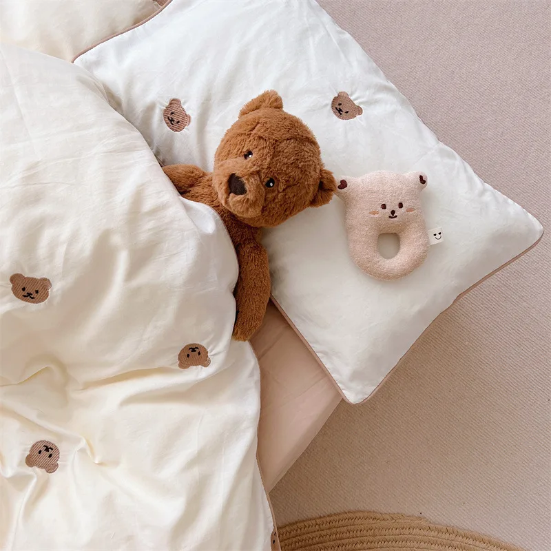 Juego ropa de cuna en algodón con oso bordado para bebé completo - imagen 3