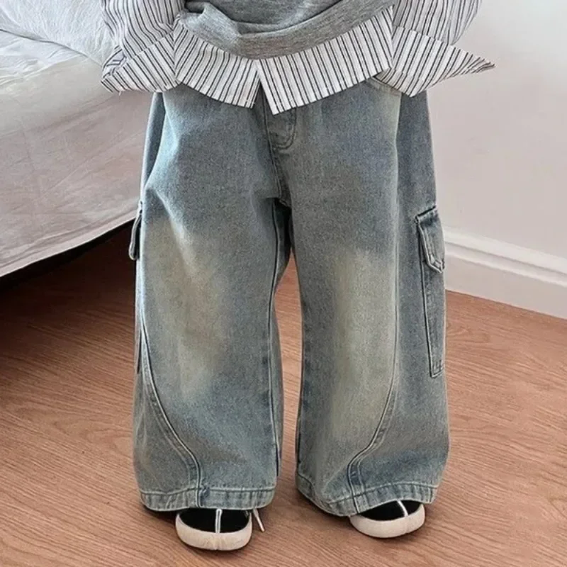 Pantalones vaqueros rectos con gran bolsillo trasero para niños - imagen 4