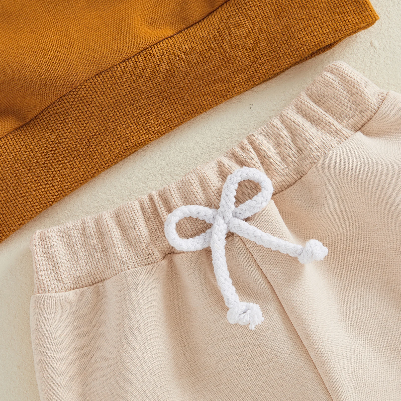 Conjunto de primavera para bebé: jersey cuello redondo + cargo - imagen 4