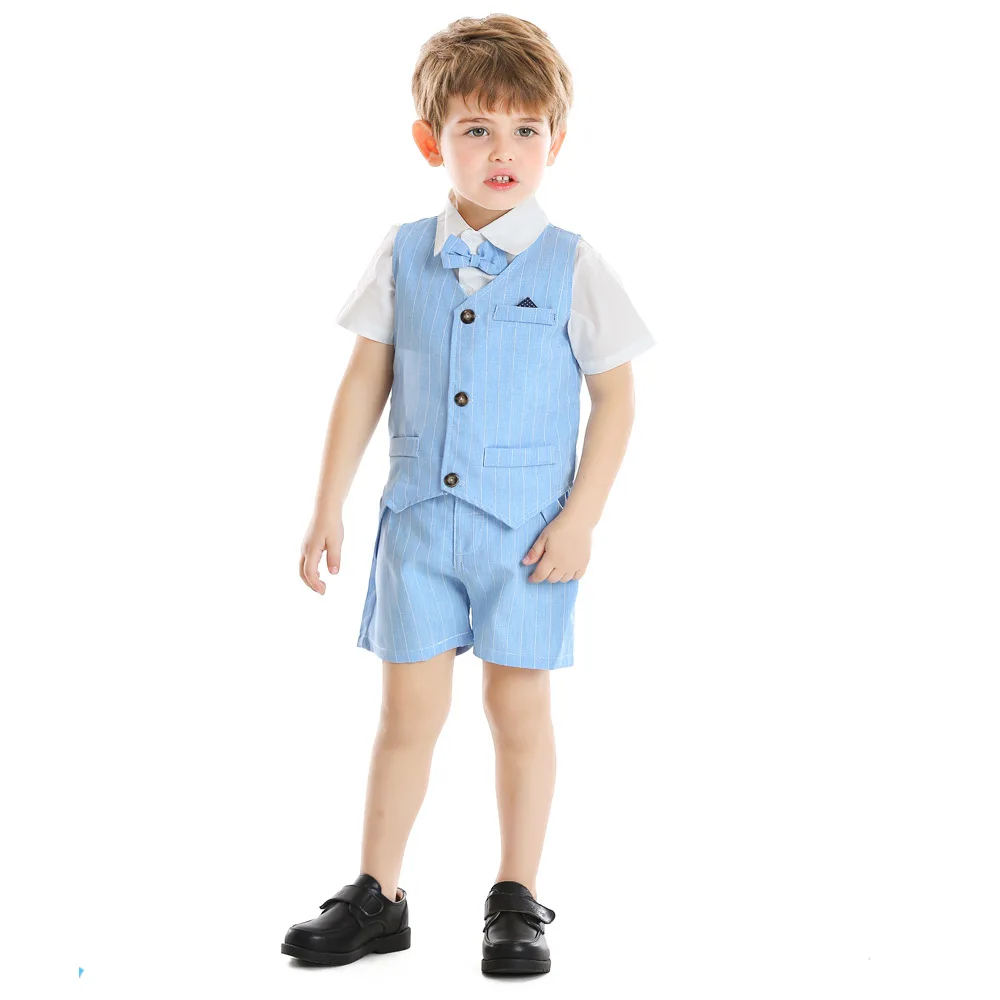 Traje de niño a rayas con lazo y manga corta ajustado