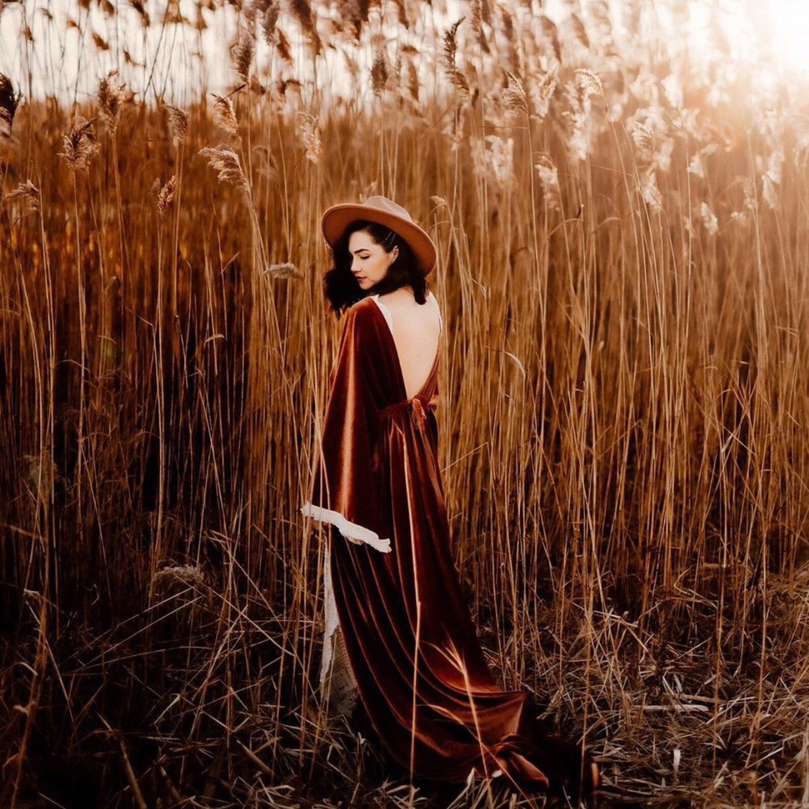 Vestido de maternidad bohemio en terciopelo para fotos con cuello V - imagen 2