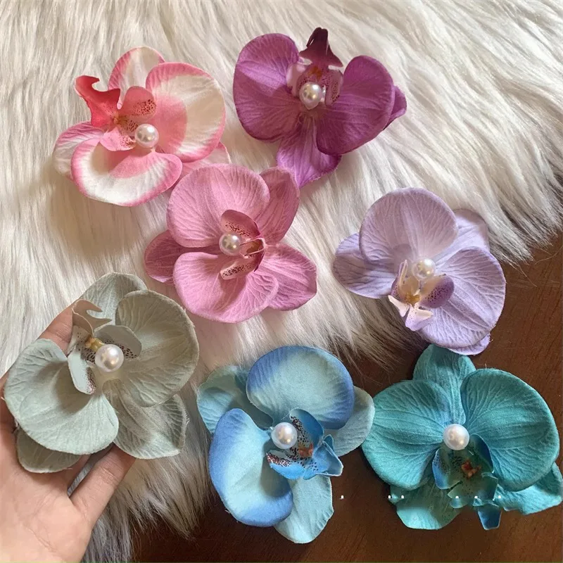 Detalle de flores y mariposas