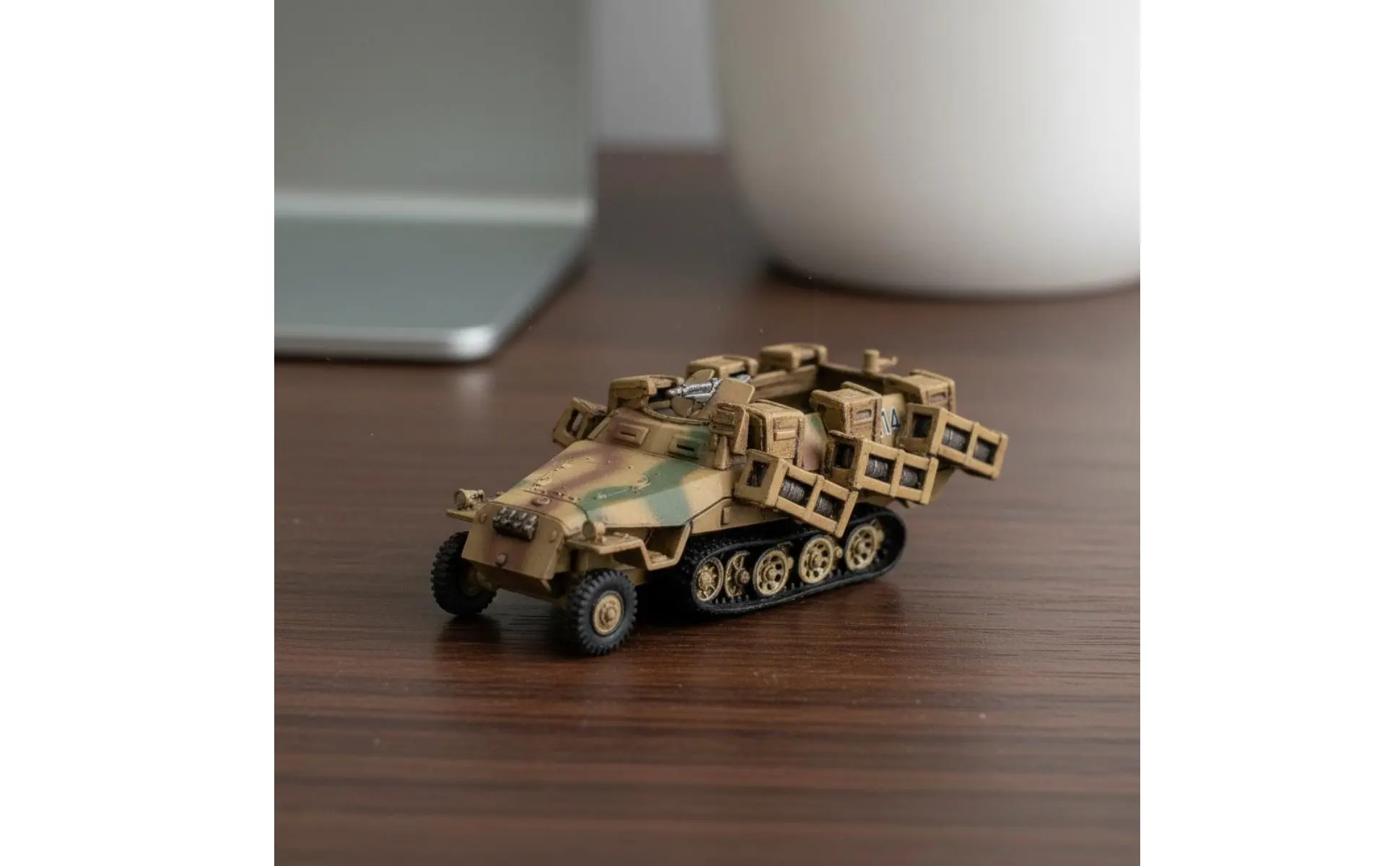 Miniatura coleccionable con acabado realista
