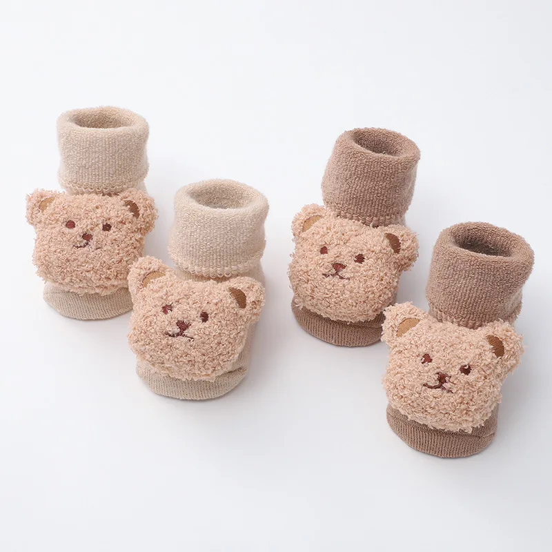 Calcetines antideslizantes de bebé con oso – Suaves y cálidos - imagen 2