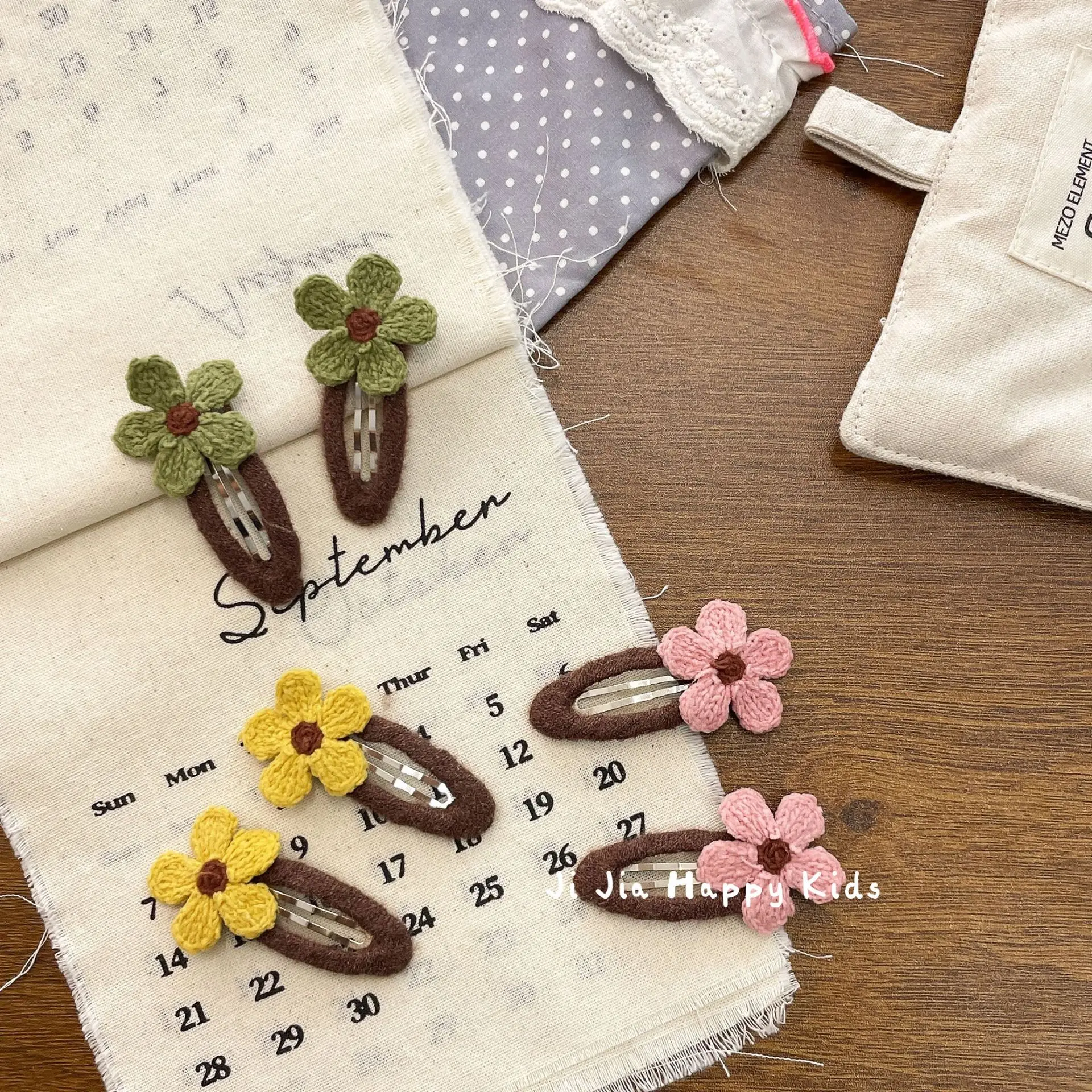 Detalles de hilo floral y flecos suaves