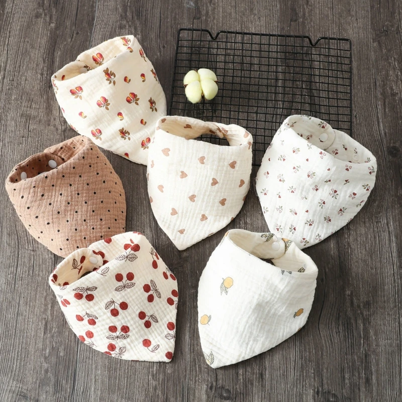 Babero bandana muselina floral – Absorción superior para bebé - imagen 4