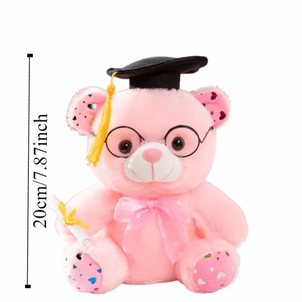 Oso de peluche con birrete de doctor