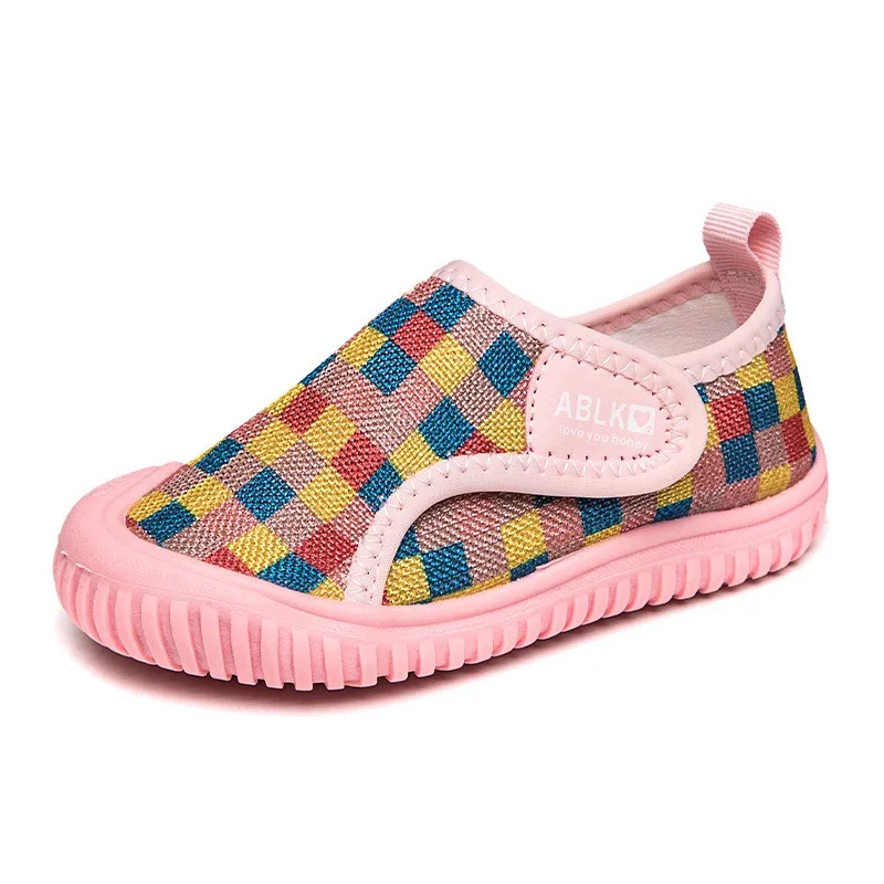 Zapatillas informales antideslizantes de malla a cuadros para niños