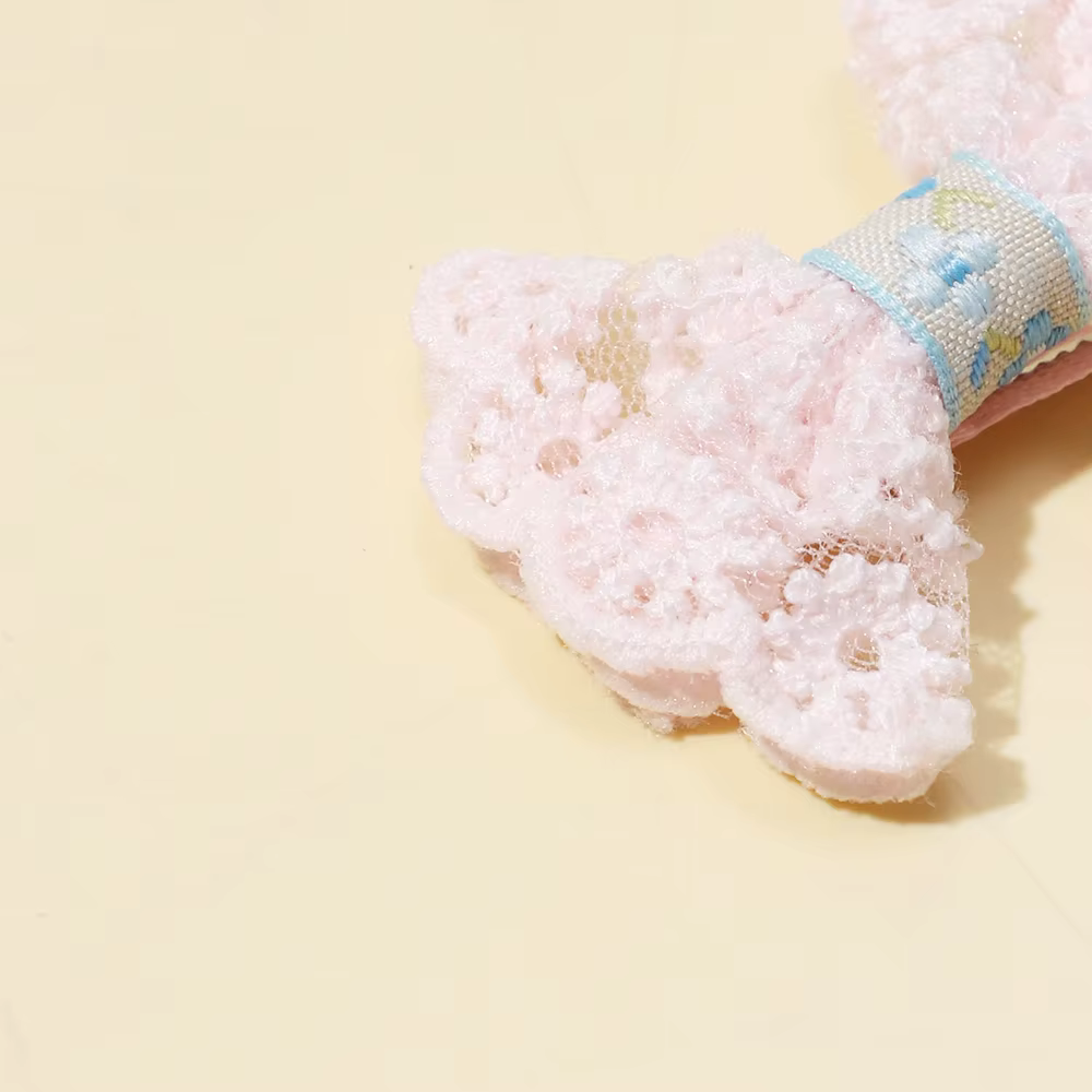 Horquillas con lazo de encaje para niña – Accesorios feitos a mano - imagen 4
