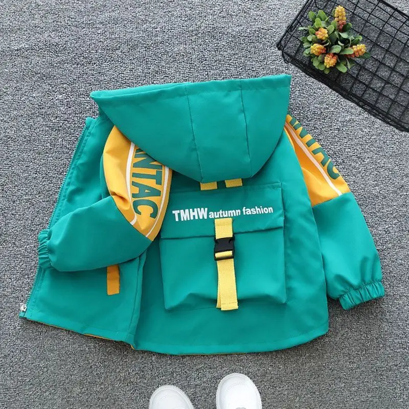 Chaqueta deportiva infantil detalle