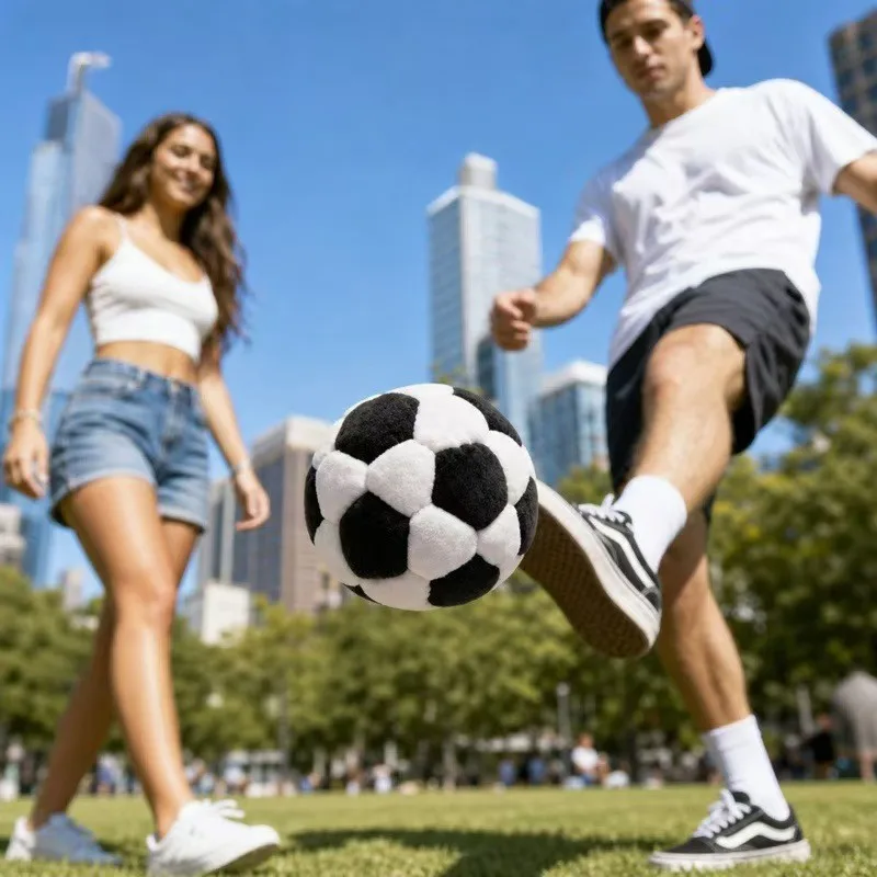Pelota antiestrés infantil elástica con diseño de fútbol - imagen 2
