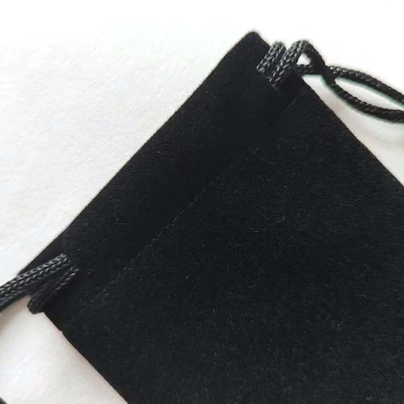 Bolsas de terciopelo negras pequeñas 7x9cm
