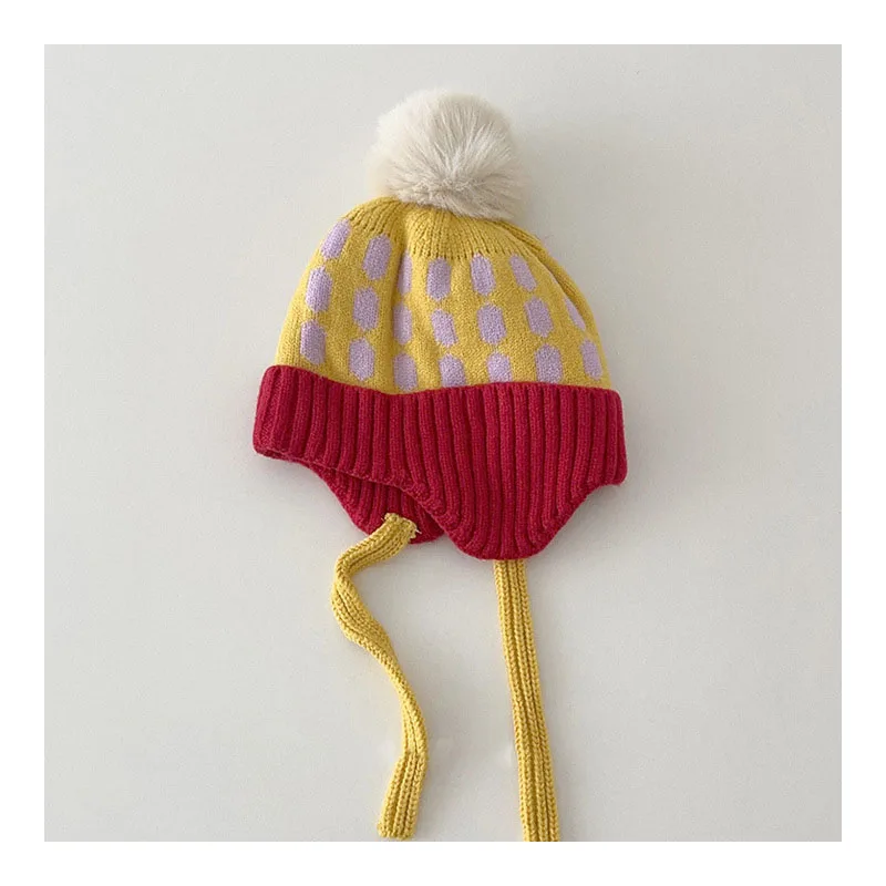 Gorro de invierno infantil con protección orejas y franjas multicolor - imagen 2