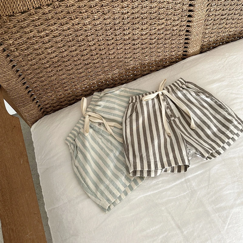 Pantalones cortos rayados de algodón y lino vintage con botones - imagen 4