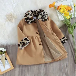 Abrigo de lana para niña con estampado leopardo
