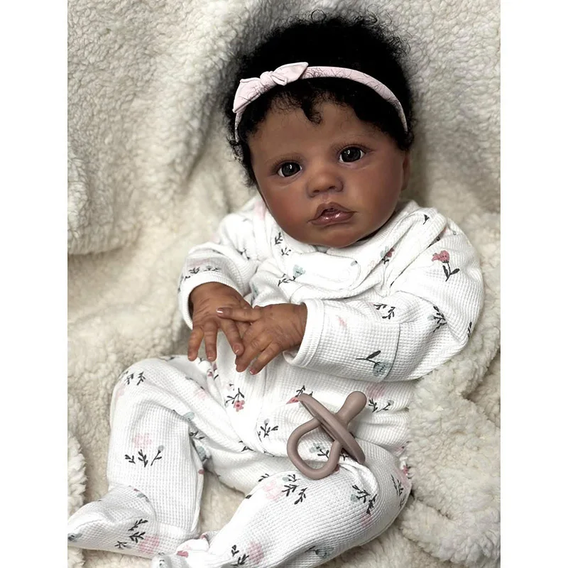 Muñeca Reborn Primrose 18'' piel oscura, cuerpo de algodón despierta - imagen 4