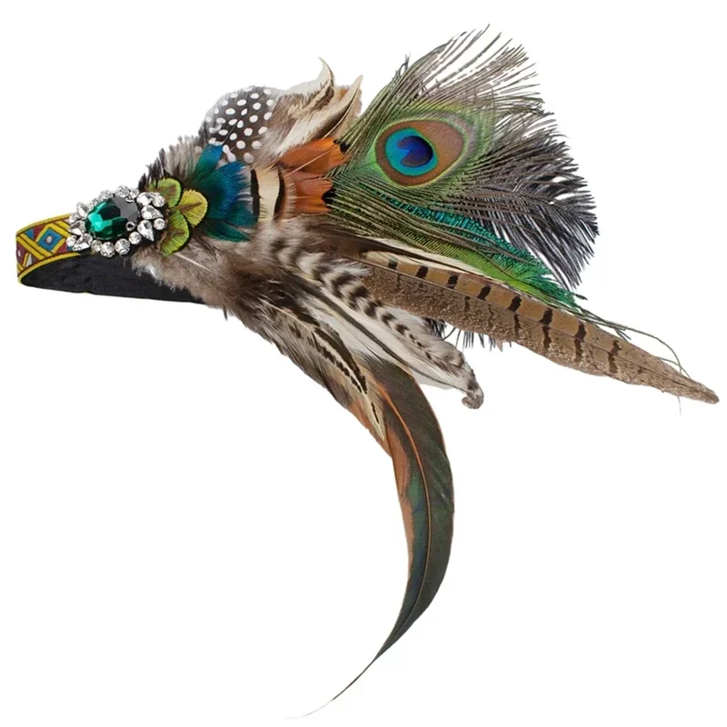 Detalle de la banda trenzada y plumas naturales