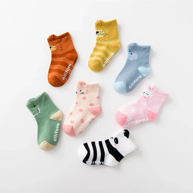 Calcetines antideslizantes de algodón con animales para primeros pasos - imagen 4
